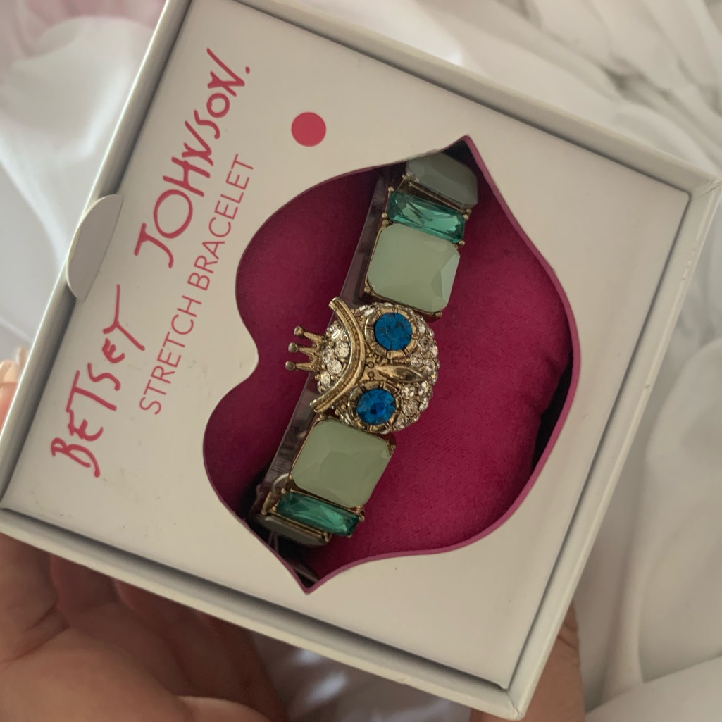 Never Worn Betsey Johnson Bracelet 20$